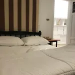 Cozy Room Near The Airport
